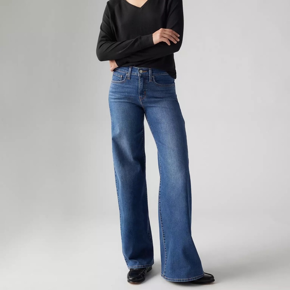 NEW Levi’s Original Wide Leg Jeans
